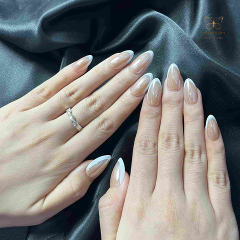 Artnailery · Vanilla Veil French | Atelier Canvas (30 pcs Press-On Nails)