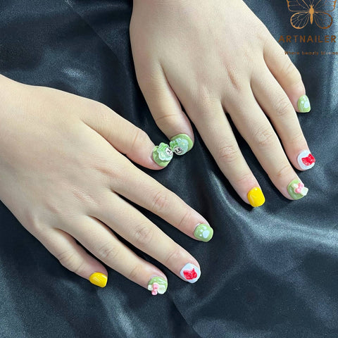 Artnailery · Green Garden Pals | Kids Press-On Nails (10 pcs)
