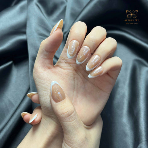 Artnailery · Vanilla Veil French | Atelier Canvas (30 pcs Press-On Nails)