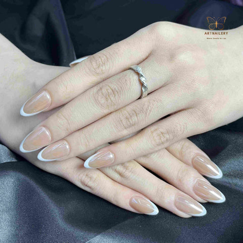 Artnailery · Vanilla Veil French | Atelier Canvas (30 pcs Press-On Nails)