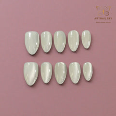 Artnailery · Moonlit Pearl | Everyday Elegance Collection (10 pcs Handmade Press-On Nails)