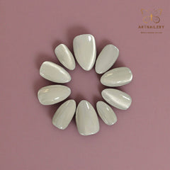 Artnailery · Moonlit Pearl | Everyday Elegance Collection (10 pcs Handmade Press-On Nails)