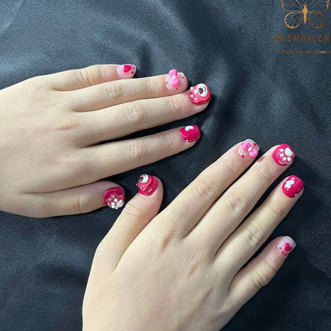 Artnailery · Berry Bear Paws | Kids Press-On Nails (10 pcs)