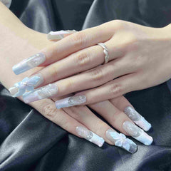 Artnailery · Frosted Bloom | Seasonal Glam Limited (10 pcs Handmade Press-On Nails