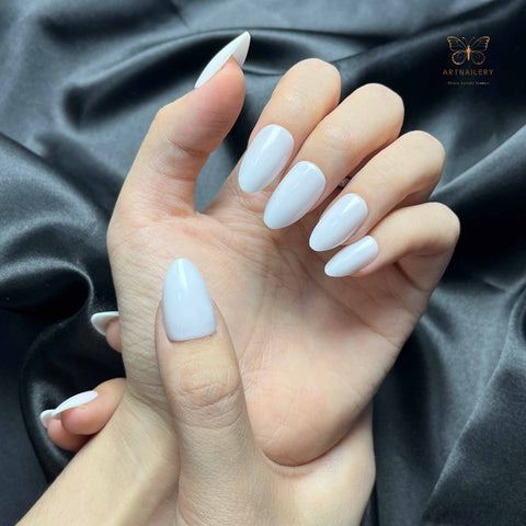 Artnailery · Ivory Whisper | Atelier Canvas (30 pcs Precision-Finish Press-On Nails)