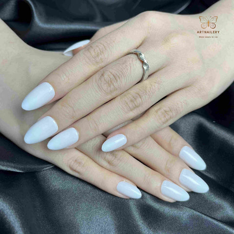 Artnailery · Ivory Whisper | Atelier Canvas (30 pcs Precision-Finish Press-On Nails)