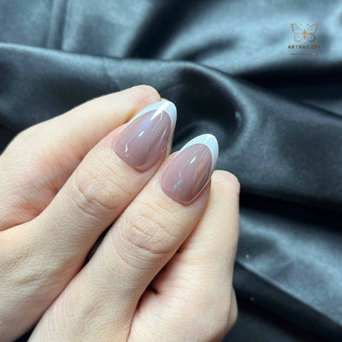 Artnailery · Ivory Whisper | Atelier Canvas (30 pcs Precision-Finish Press-On Nails)
