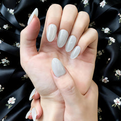Artnailery · Moonlit Pearl | Everyday Elegance Collection (10 pcs Handmade Press-On Nails)