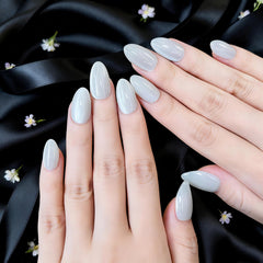 Artnailery · Moonlit Pearl | Everyday Elegance Collection (10 pcs Handmade Press-On Nails)